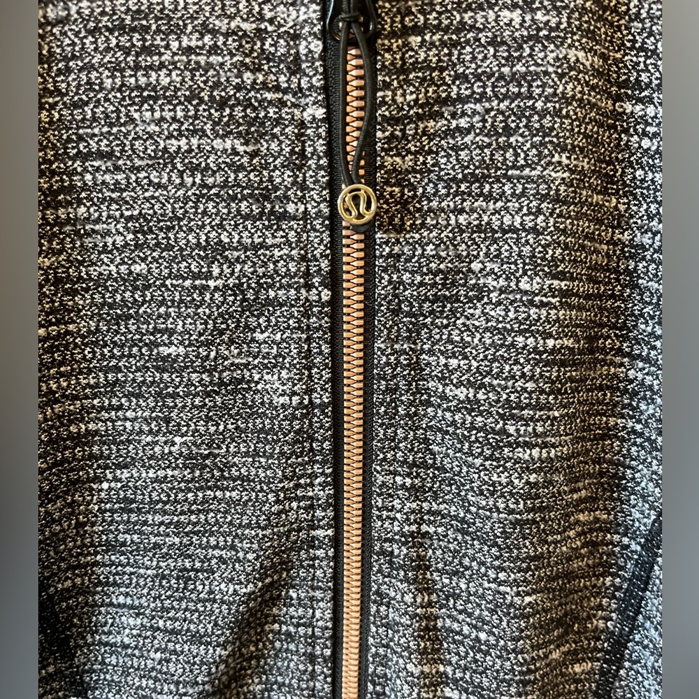 Lululemon Daily Practice Jacket! - Picture 3 of 6